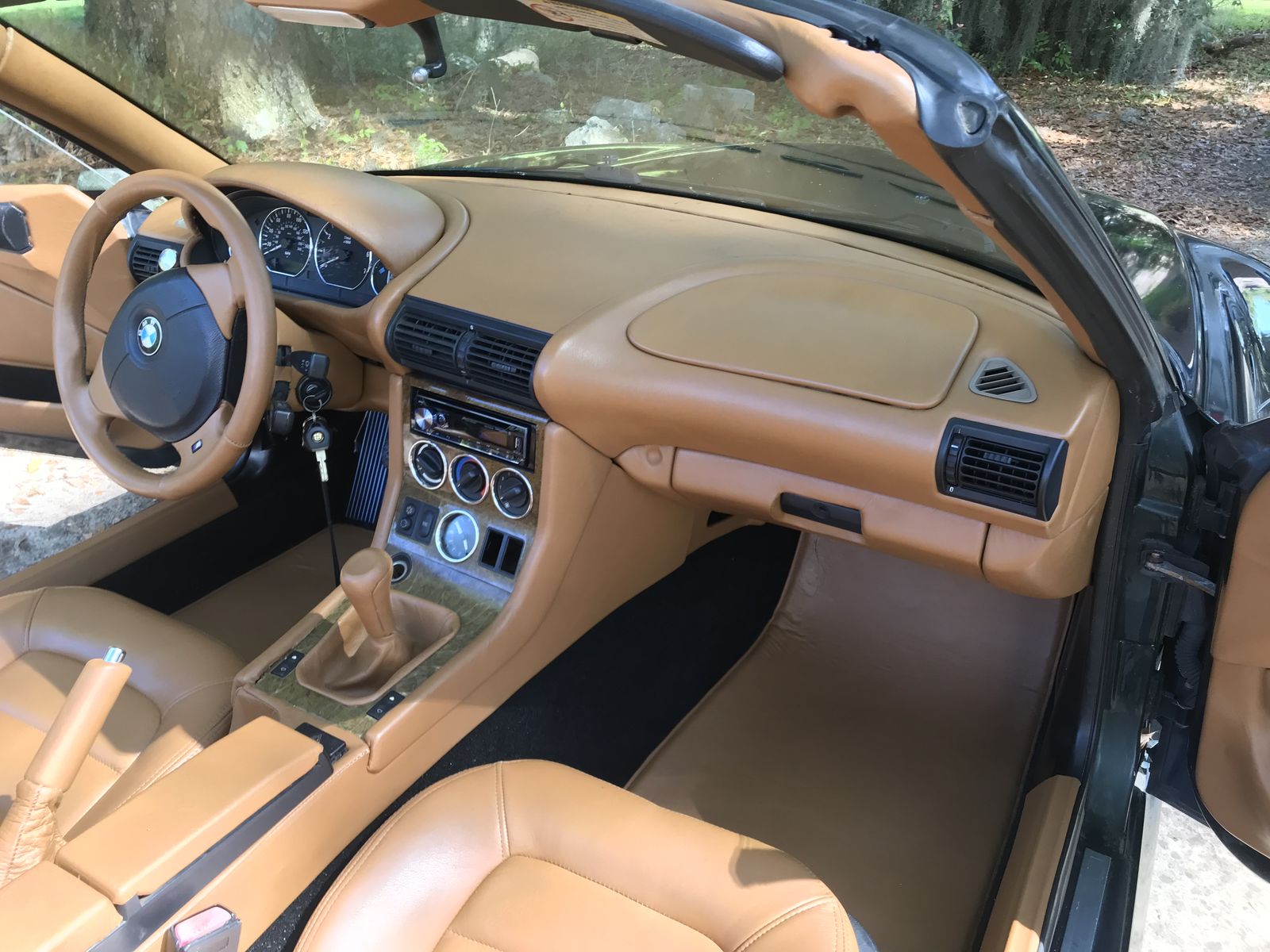 Tan leather dash and console